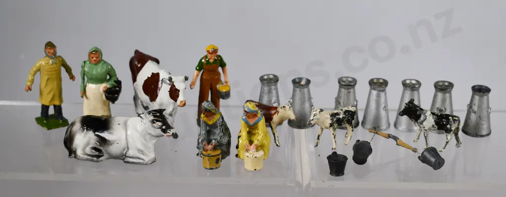 ASSORTED LEAD MILKING RELATED FIGURES Image 1++