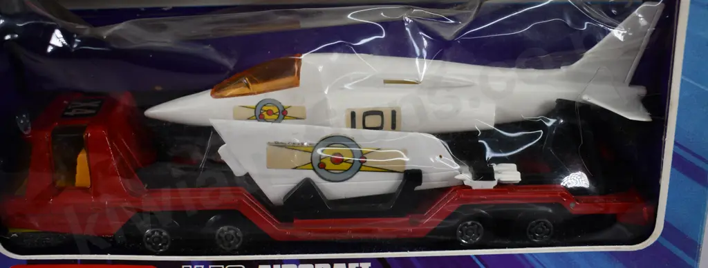 MATCHBOX SUPER KINGS K-13 AIRCRAFT TRANSPORTER Image 1++