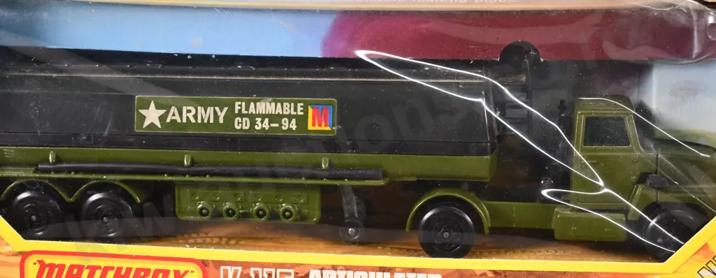 MATCHBOX BATTLE KINGS K-115 ARTICULATED PETROL TANKER Image 1++