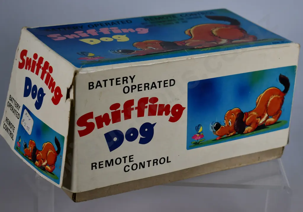 JAPANESE VATTERY OPERATED SNIFFING DOG Image 1++