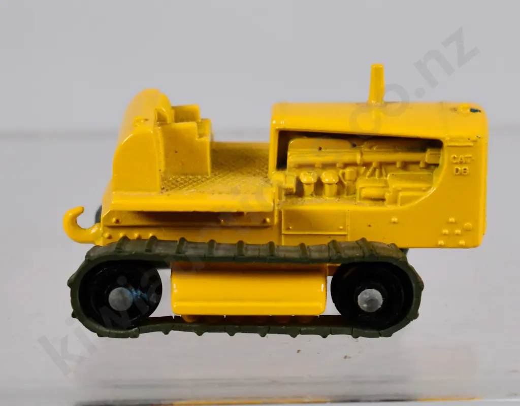 MATCHBOX CATERPILLAR TRACTOR, NO. 8 Image 1++