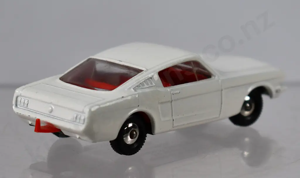 MATCHBOX FORD MUSTANG, NO. 8 Image 1++