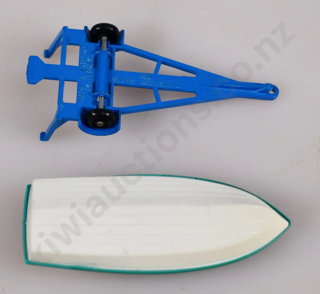 MATCHBOX CABIN CRUISER AND TRAILER NO. 9 Image 1++