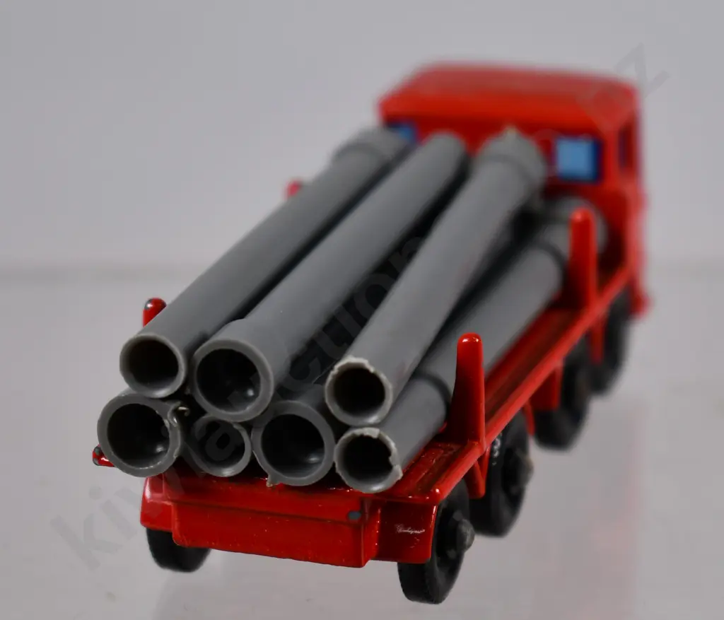 MATCHBOX PIPE TRUCK NO. 10 Image 1++