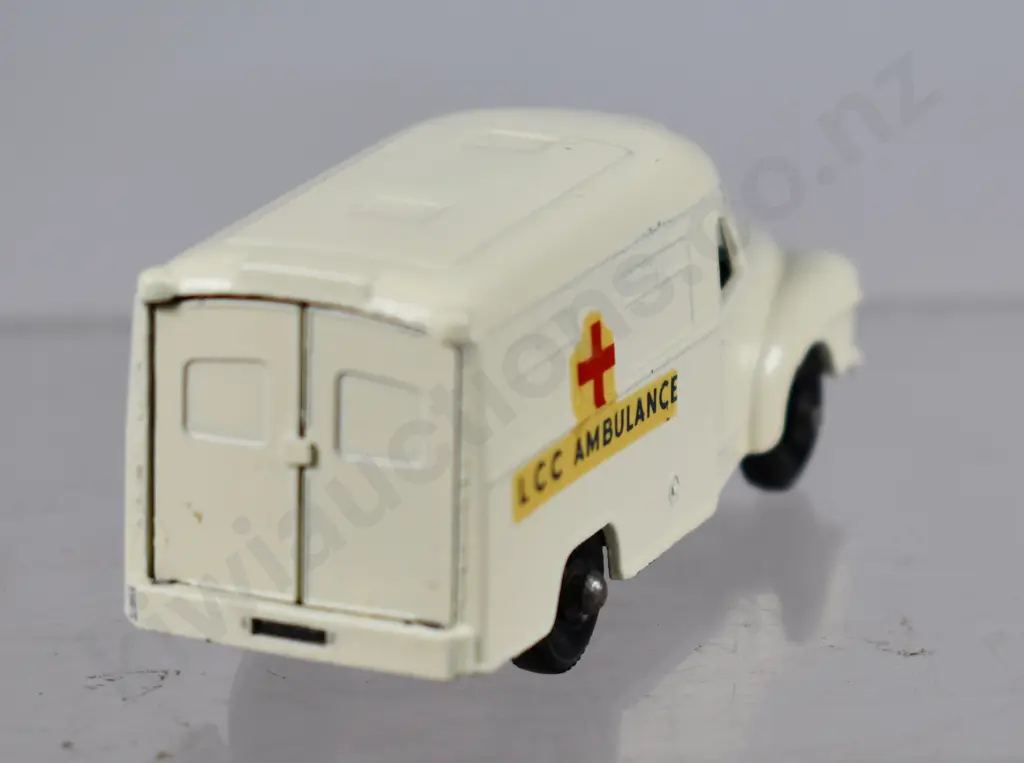 MATCHBOX LOMAS AMBULANCE TRUCK NO. 14 Image 1++