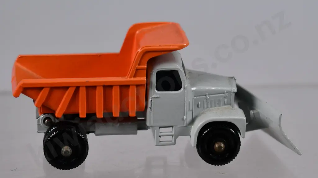 MATCHBOX SCAMMEL MOUNTAINEER SNOWPLOUGH NO. 16 Image 1++