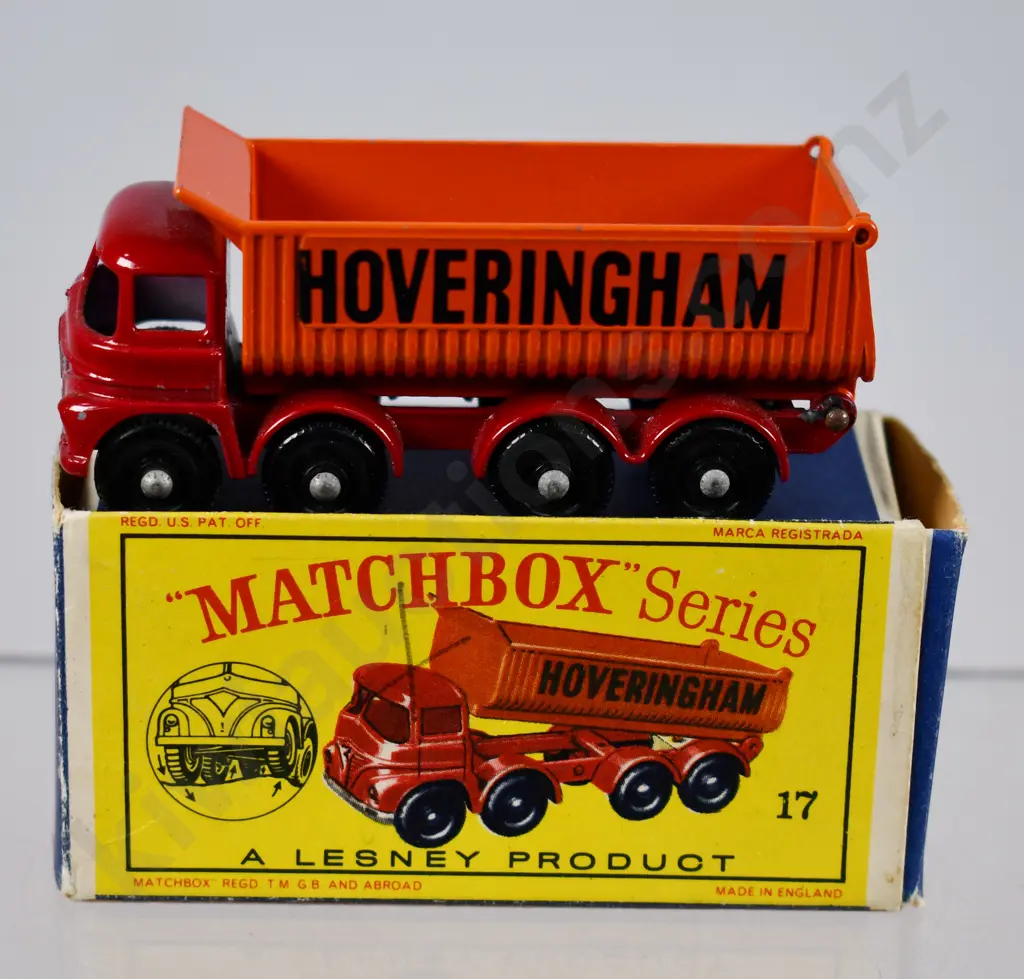 MATCHBOX 8-WHEEL TIPPER NO. 17 Image 1++