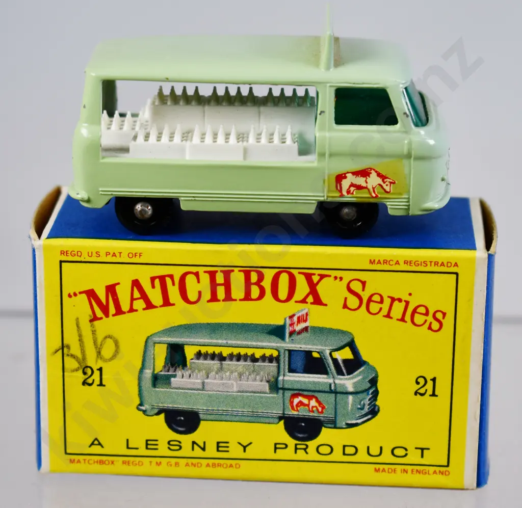 MATCHBOX MILK DELIVERY TRUCK NO. 21 Image 1++