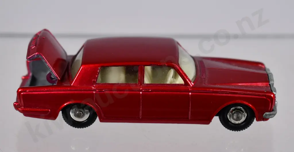 MATCHBOX ROLLS-ROYCE SILVER SHADOW NO. 24 Image 1++