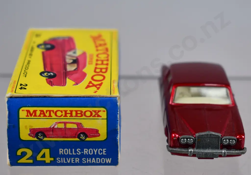 MATCHBOX ROLLS-ROYCE SILVER SHADOW NO. 24 Image 1++