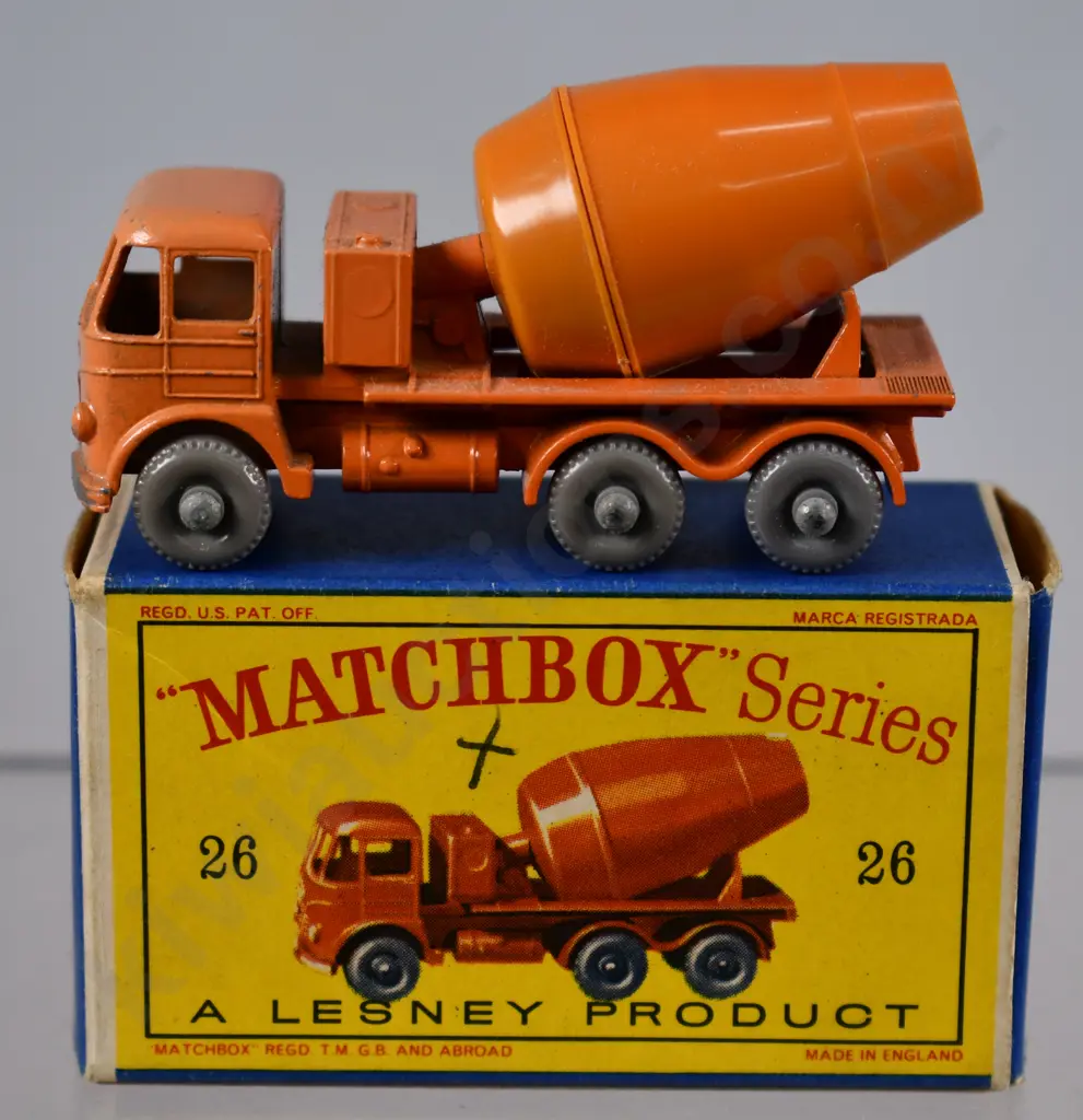 MATCHBOX SERIES CEMENT LORRY NO. 26 Image 1++