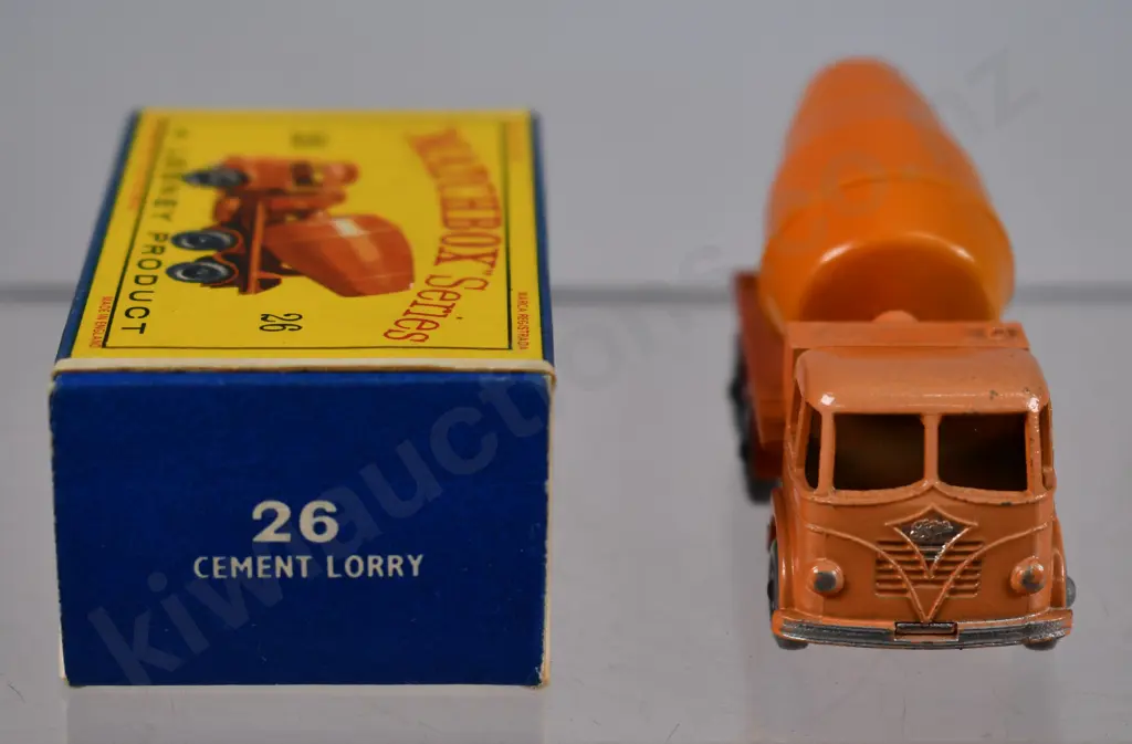 MATCHBOX SERIES CEMENT LORRY NO. 26 Image 1++