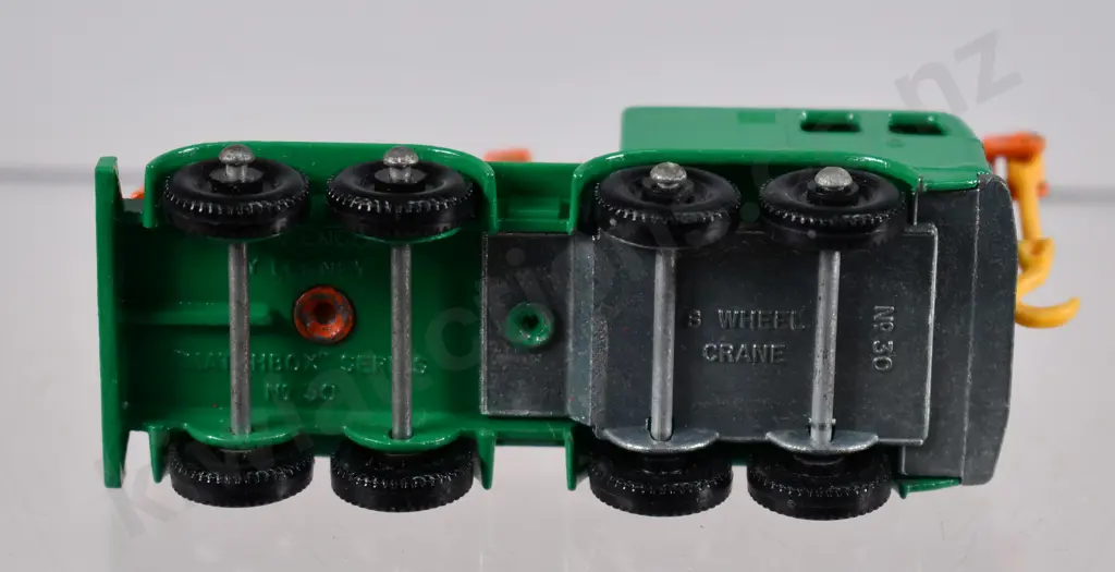 MATCHBOX SERIES 8-WHEEL CRANE NO. 30 Image 1++