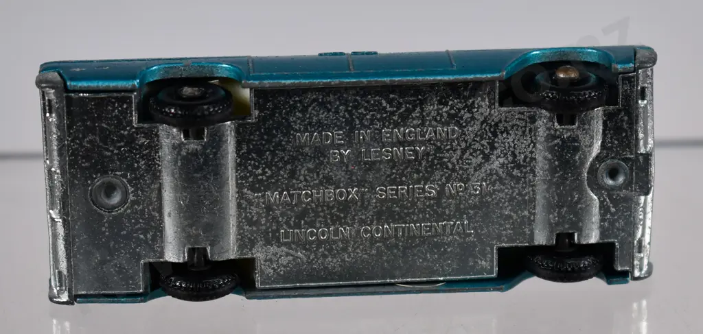 MATCHBOX SERIES LINCOLN CONTINENTAL NO. 31 Image 1++