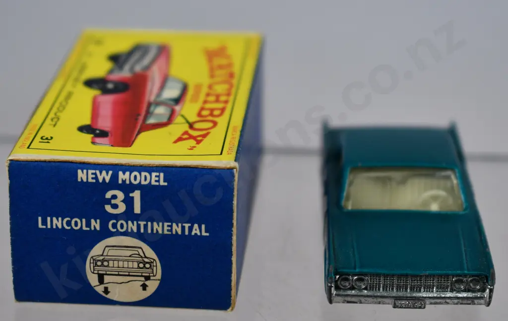MATCHBOX SERIES LINCOLN CONTINENTAL NO. 31 Image 1++