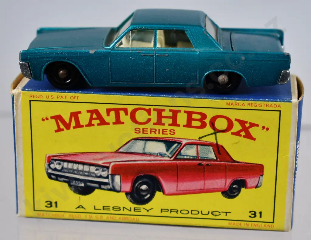 MATCHBOX SERIES LINCOLN CONTINENTAL NO. 31 Image 1++