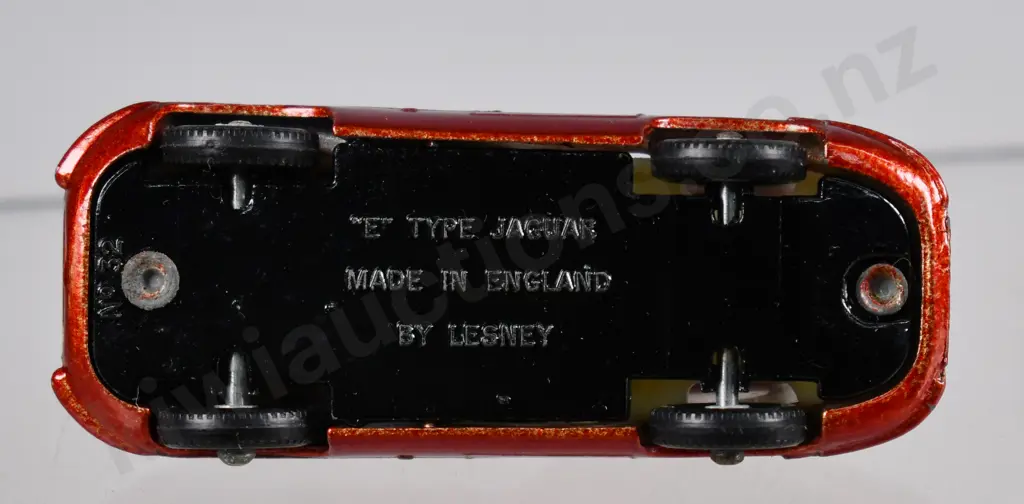 MATCHBOX SERIES E TYPE JAGUAR NO. 32 Image 1++