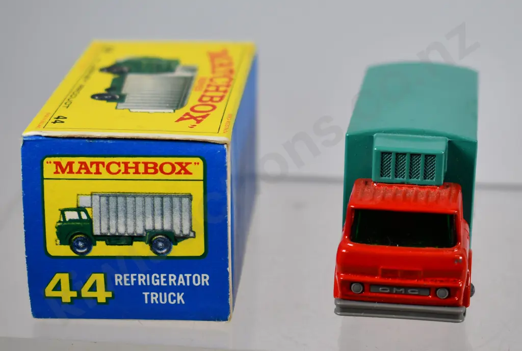 MATCHBOX SERIES REFRIGERATOR TRUCK NO. 44 Image 1++