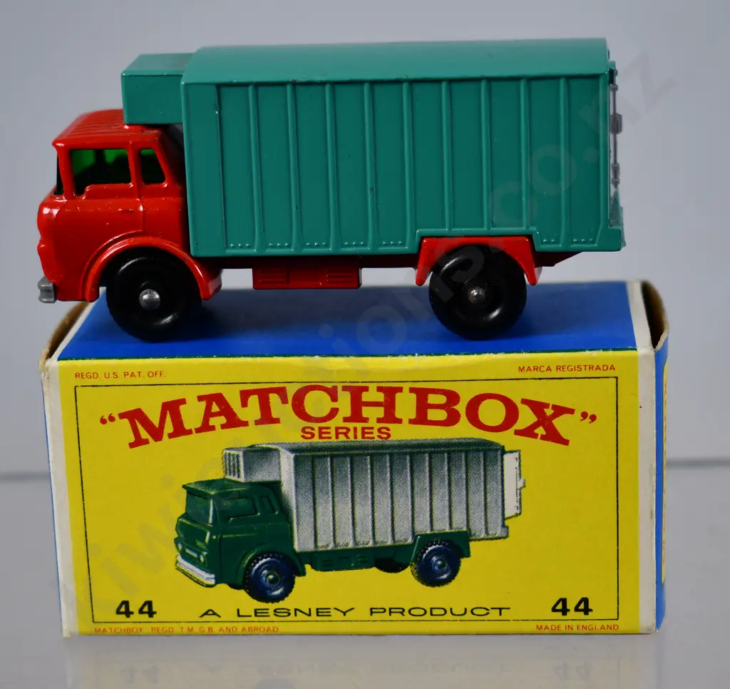 MATCHBOX SERIES REFRIGERATOR TRUCK NO. 44 Image 1++