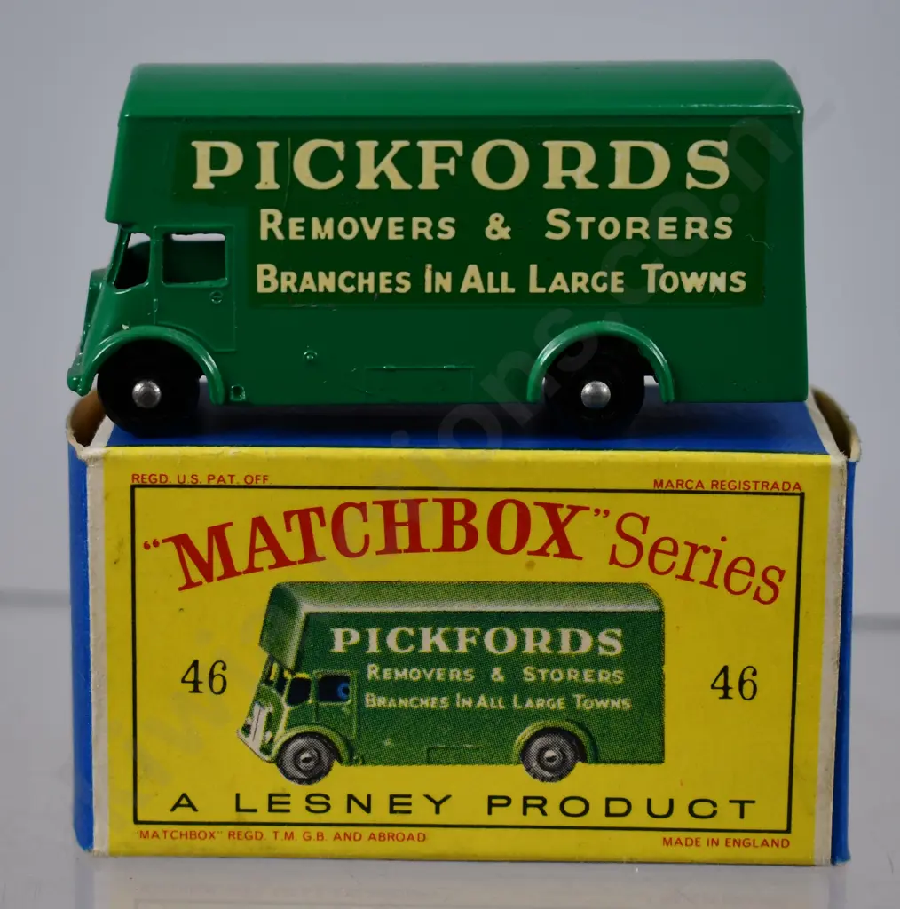 MATCHBOX SERIES PICKFORDS REMOVAL VAN NO. 46 Image 1++