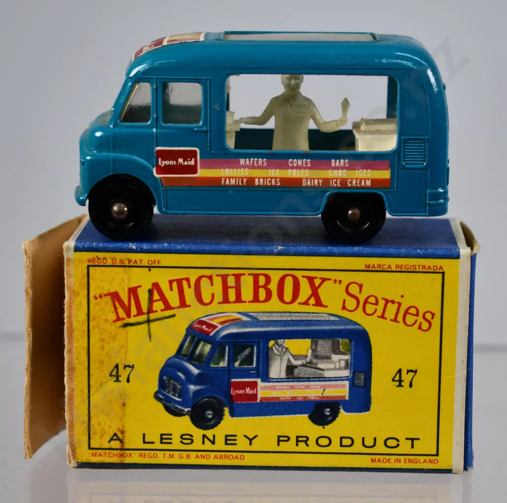 MATCHBOX SERIES LYONS MAID ICE-CREAM MOBILE SHOP NO. 47 Image 1++