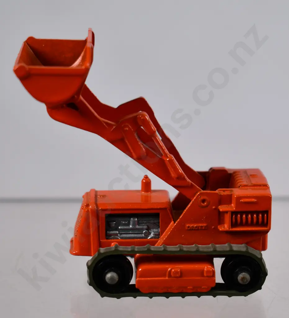 MATCHBOX SERIES DROTT EXCAVATOR NO. 58 Image 1++