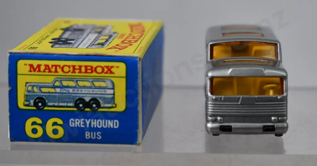 MATCHBOX SERIES GREYHOUND BUS NO. 66 Image 1++