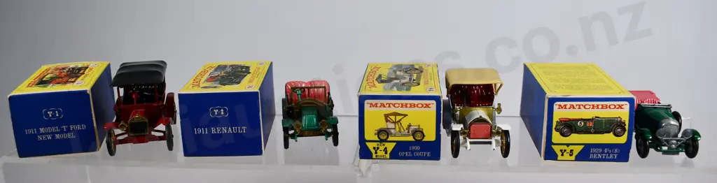 ASSORTED MODELS OF YESTERYEAR, BOXED Image 1++