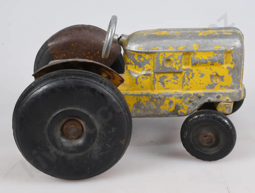 TIGER TOYS FORDSON TRACTOR Image 1++