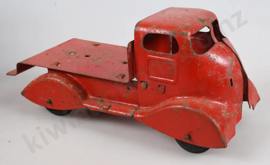 TRI-ANG JUNIOR SERIES FIRE ENGINE, TRUCK CAB Image 1++