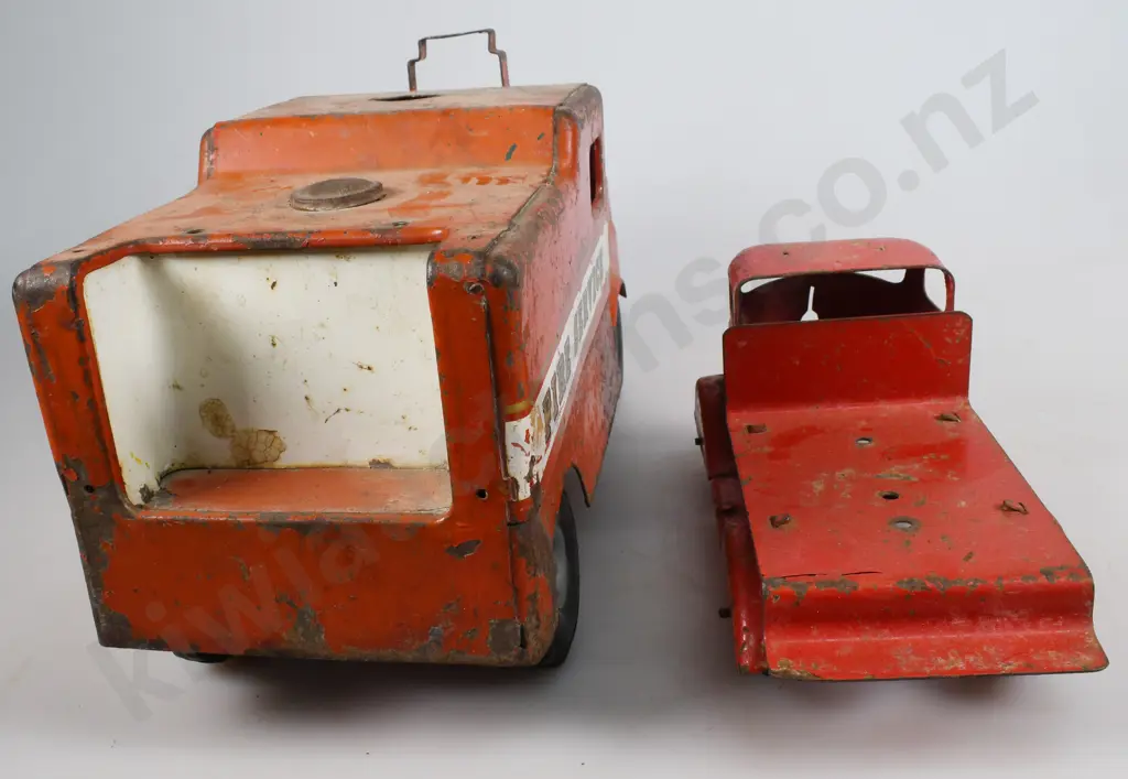 TRI-ANG JUNIOR SERIES FIRE ENGINE, TRUCK CAB Image 1++