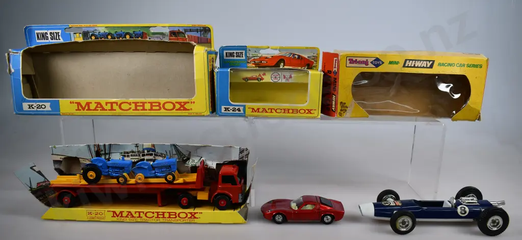 MATCHBOX, TRI-ANG BOXED VEHICLES Image 1++