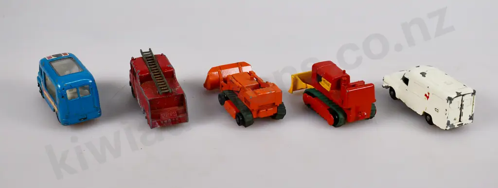 ASSORTED MATCHBOX VEHICLES Image 1++