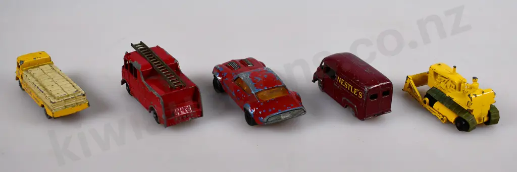 ASSORTED MATCHBOX VEHICLES Image 1++