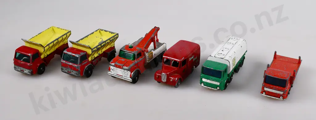 ASSORTED MATCHBOX VEHICLES Image 1++