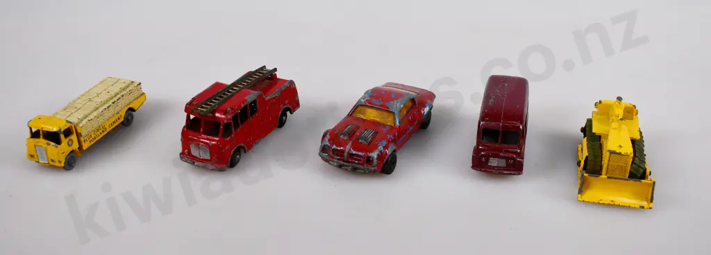 ASSORTED MATCHBOX VEHICLES Image 1++