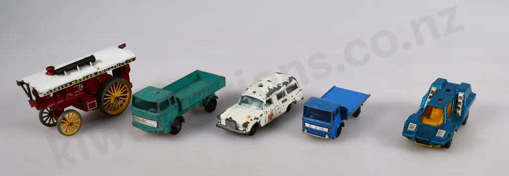 ASSORTED MATCHBOX VEHICLES Image 1++