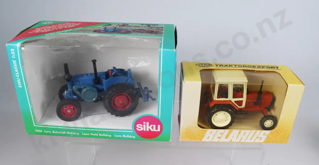 TOY TRACTORS Image 1++