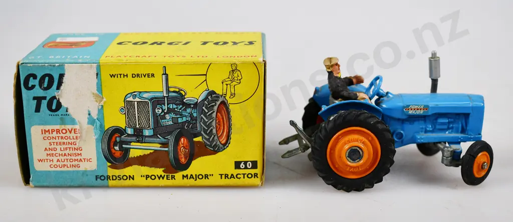 ASSORTED VINTAGE TRACTORS Image 1++