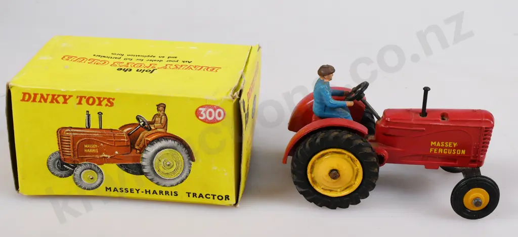 ASSORTED VINTAGE TRACTORS Image 1++