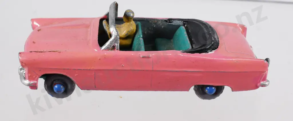 VINTAGE DINKY & MATCHBOX VEHICLES Image 1++