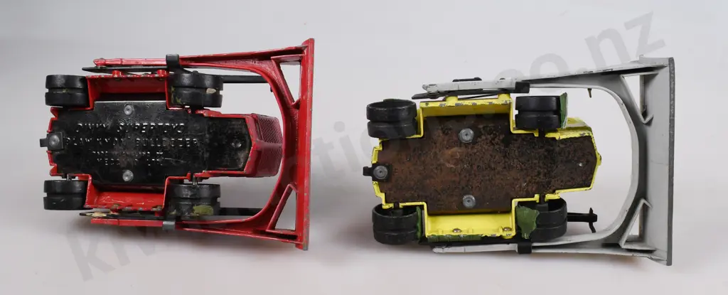 VINTAGE DINKY & MATCHBOX VEHICLES Image 1++