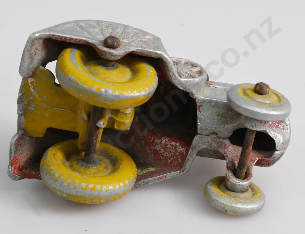FUN HO TRACTOR Image 1++