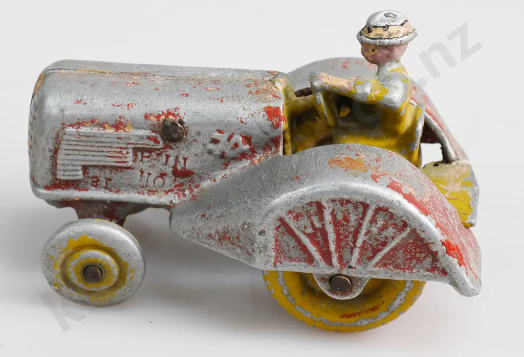 FUN HO TRACTOR Image 1++