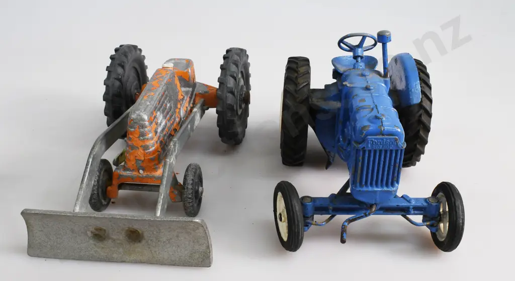 FUN HO TRACTOR, & FORDSON TRACTOR Image 1++