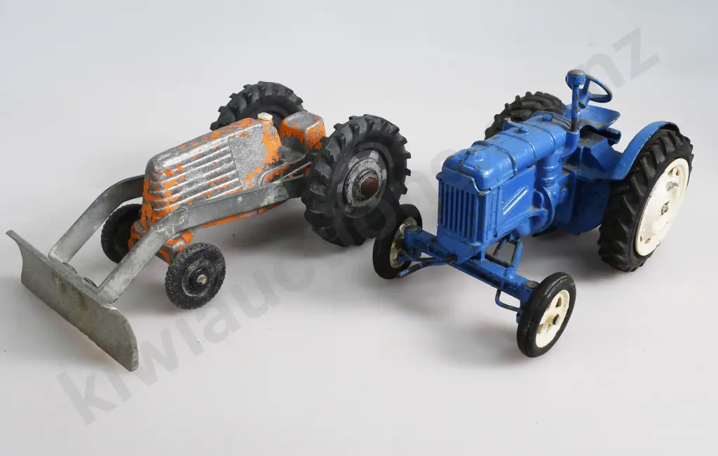 FUN HO TRACTOR, & FORDSON TRACTOR Image 1++