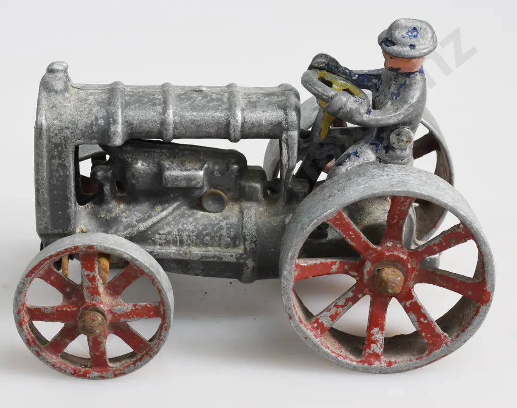 FUN HO FORDSON TRACTOR Image 1++