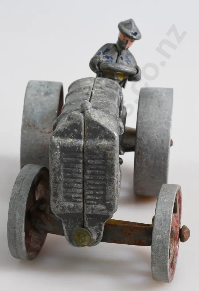 FUN HO FORDSON TRACTOR Image 1++