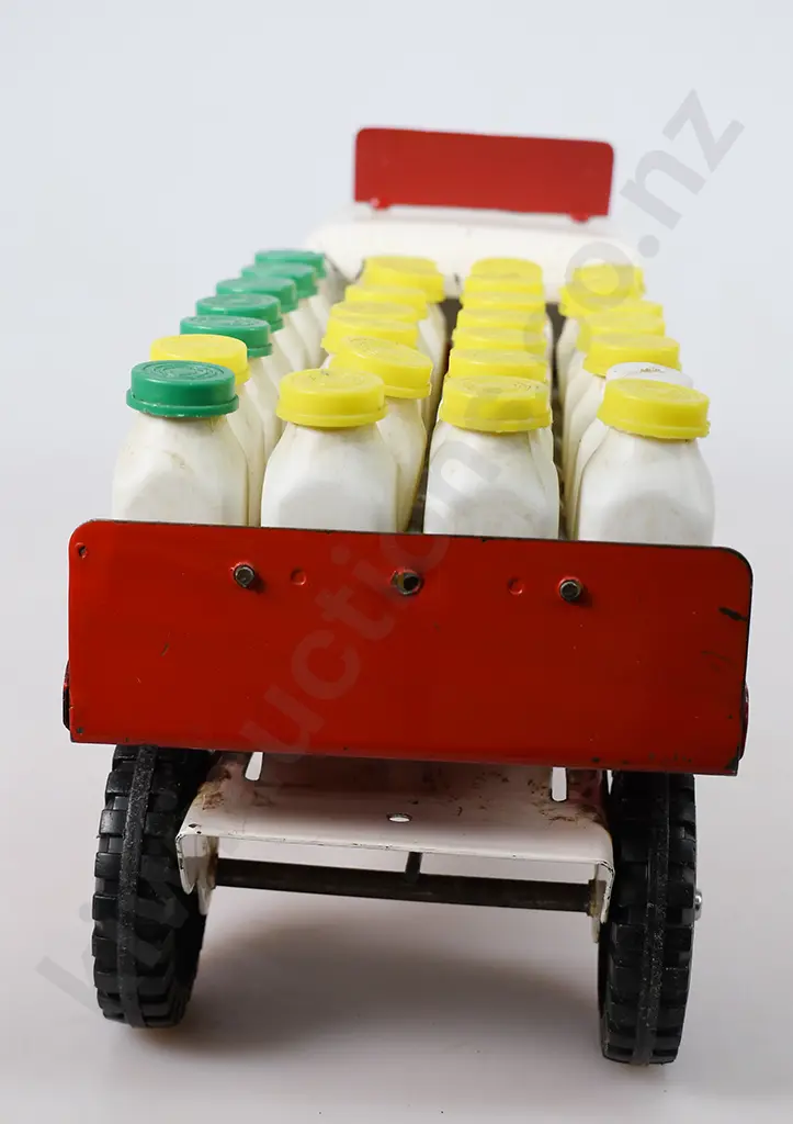 TRI-ANG JUNIOR SERIES MILK LORRY Image 1++