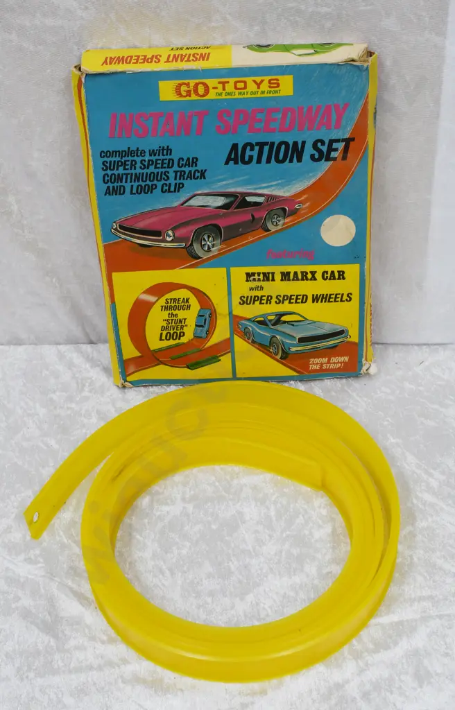 INSTANT SPEEDWAY ACTION SET Image 1++